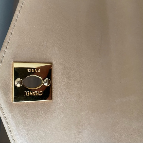 Vintage Chanel Mini Kelly Flap Bag Beige Lambskin Leather Top Handle - Picture 11 of 11